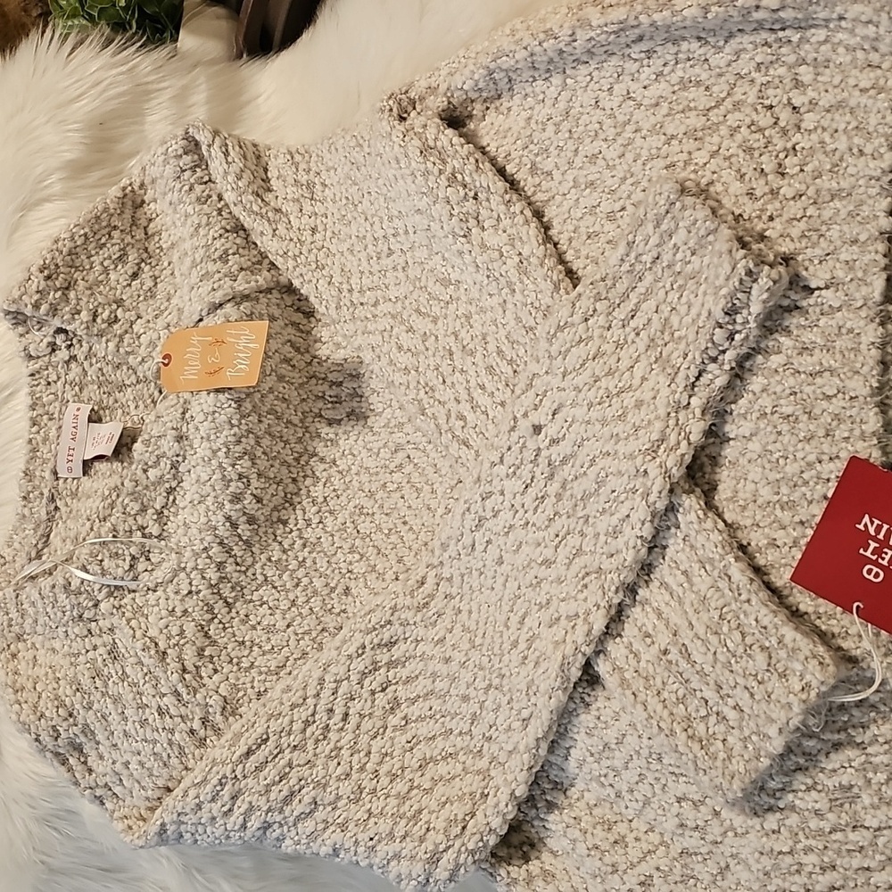 Yet Again womans crew neck sweater xl new with tag